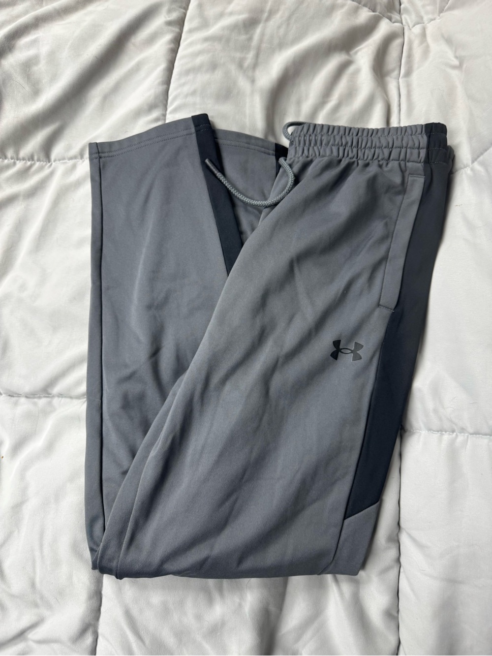 Under Armour Men's Gray Performance Joggers with Black Side Panels